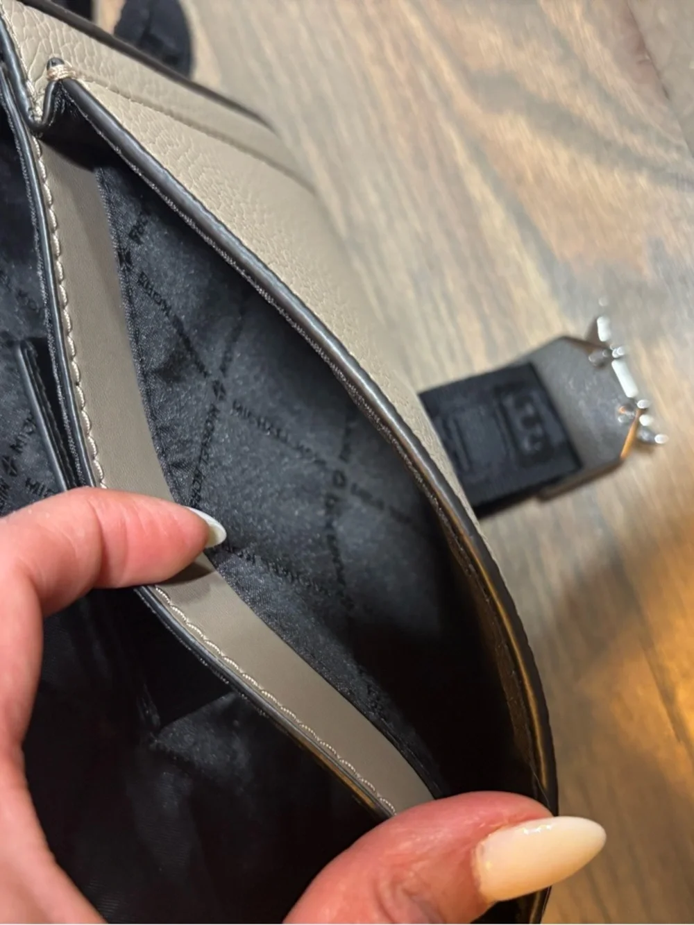 Michael Kors Beige Leather Messenger with Black Strap. NWOT